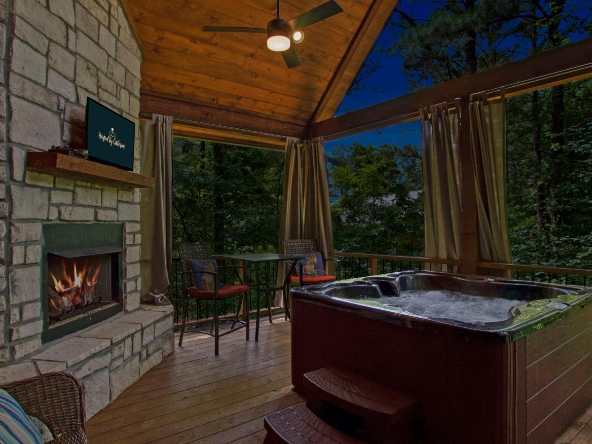 Stunning Luxury Cabin W Hot Tub And Fire Pit Holy Shiplap Is Perfect Romantic Couples Getaway Broken Bow Eksteriør bilde