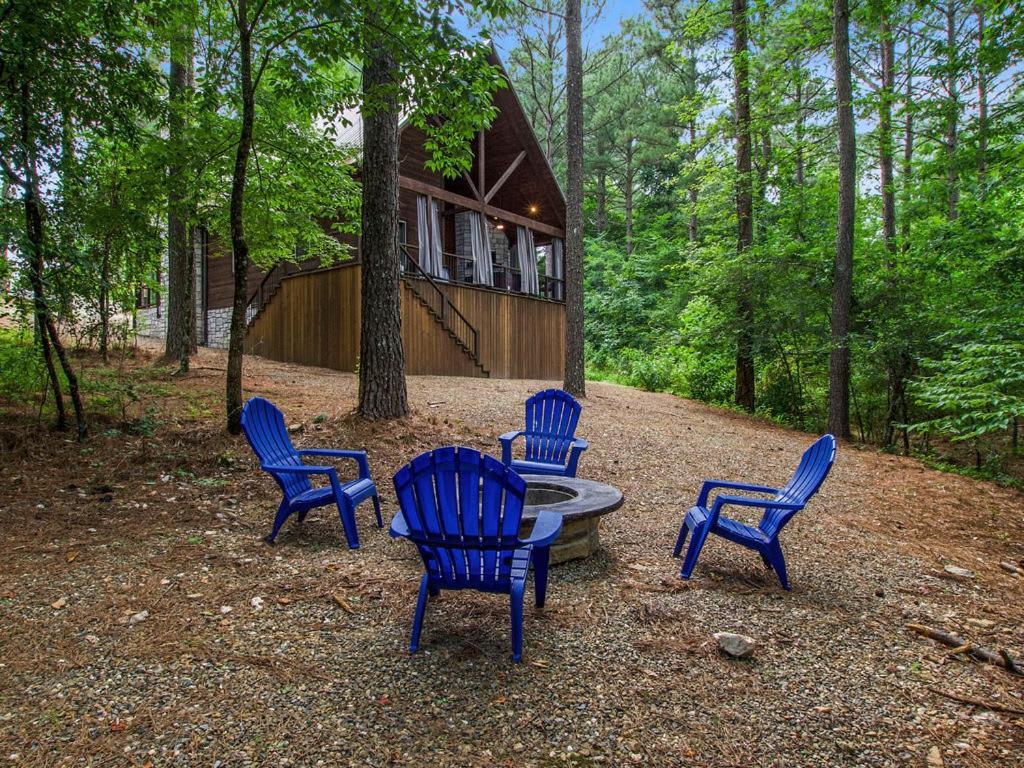 Stunning Luxury Cabin W Hot Tub And Fire Pit Holy Shiplap Is Perfect Romantic Couples Getaway Broken Bow Eksteriør bilde