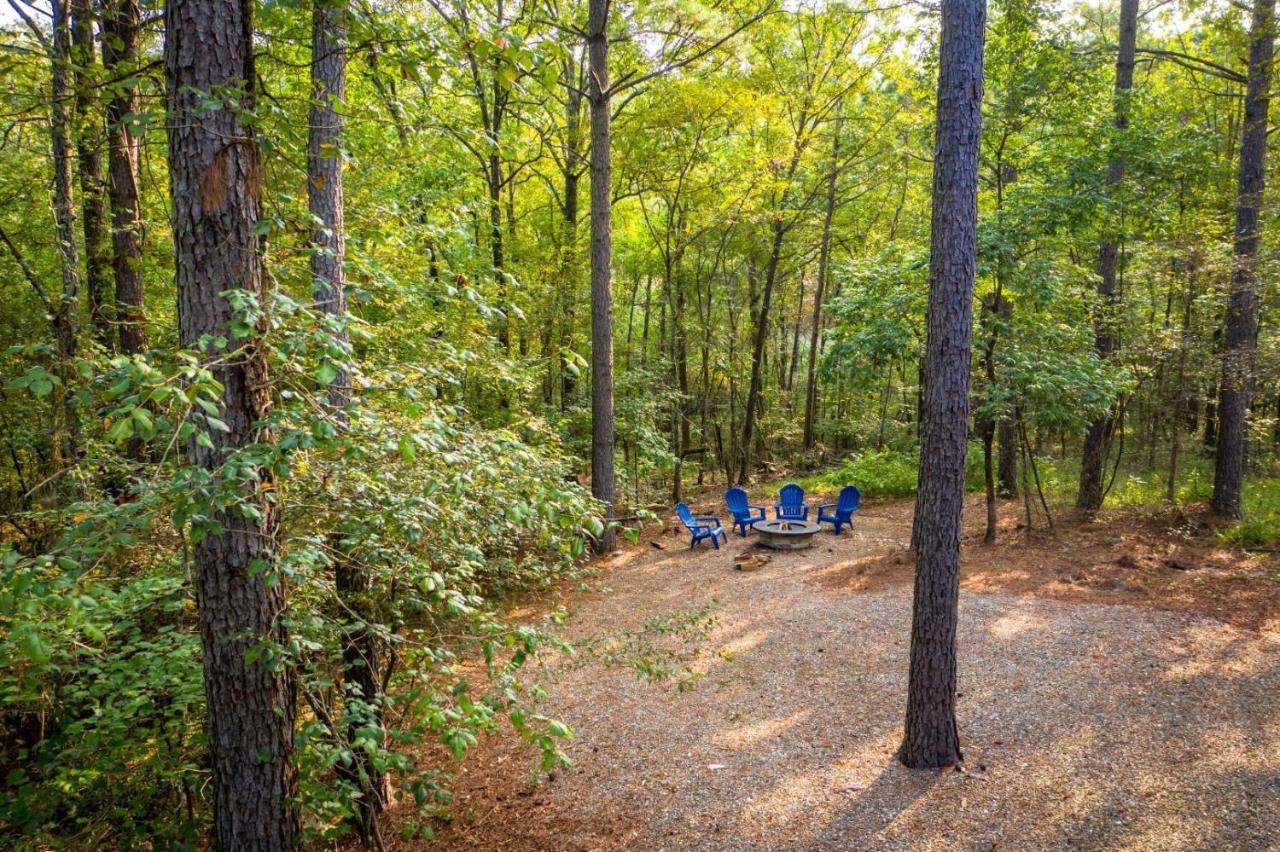 Stunning Luxury Cabin W Hot Tub And Fire Pit Holy Shiplap Is Perfect Romantic Couples Getaway Broken Bow Eksteriør bilde